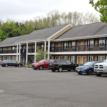 Newbury Inn Brookfield Esterno foto